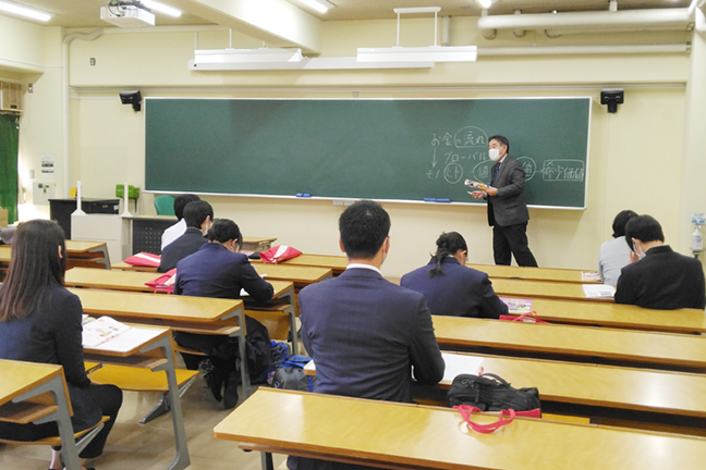 奈良県立二階堂高校の生徒さんを迎えて学内見学