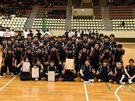 男子バレーボール部がリーグ戦（1部）で準優勝！ | 大阪産業大学からの