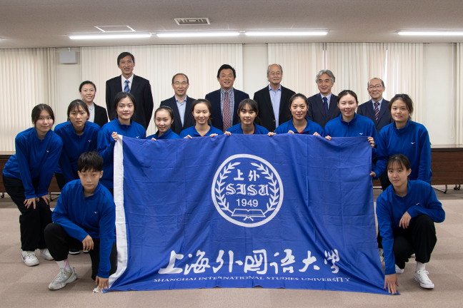 上海外国語大学女子バレーボール部スポーツ交流