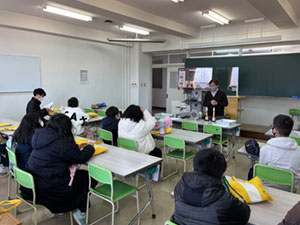 大東市内の小中学生が校外学習